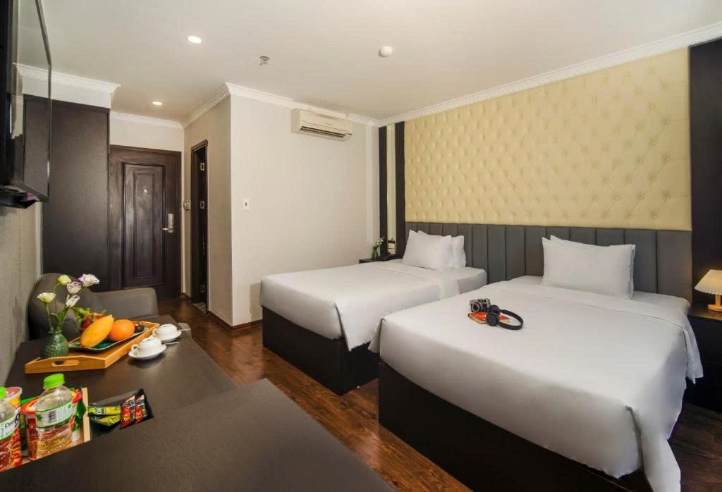 z6858367932765_3d6366649656d9493b8267aac4270088-min