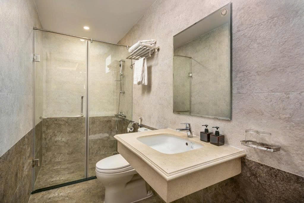 z6894896719994_7a458784e5278710867cfdb0987215a8-min