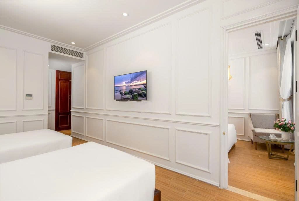 z6894899256728_525097a57d5f84b26538b182b7dc1df7-min