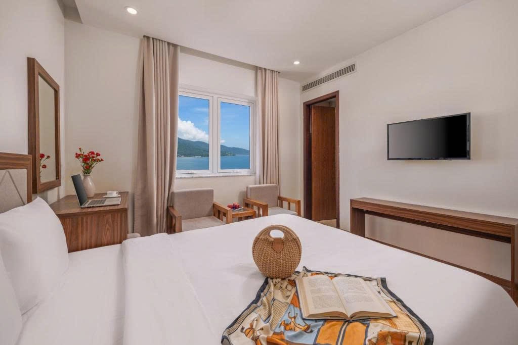 z6905247258187_ff51a78c4d52f7ac4f958e262e496027-min