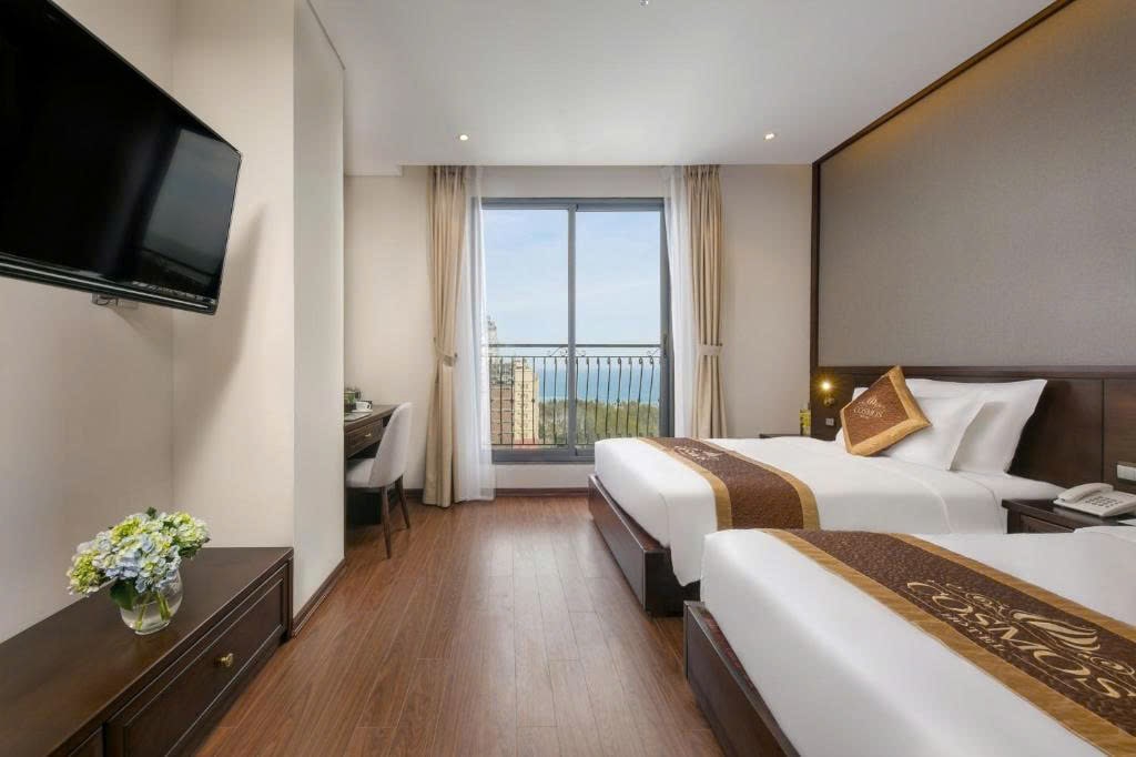 z6905251448950_834785095ed43b422b31e6c0624eb17c-min