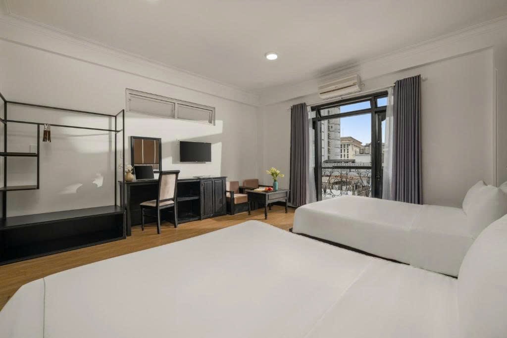 z6918081059842_d112662431940e62554151a806ce5091-min