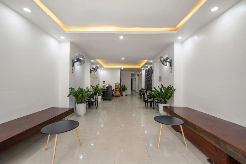 z6918081074365_d40d0e2e9cb7dc1f3f0e8c0ef784d1ce-min