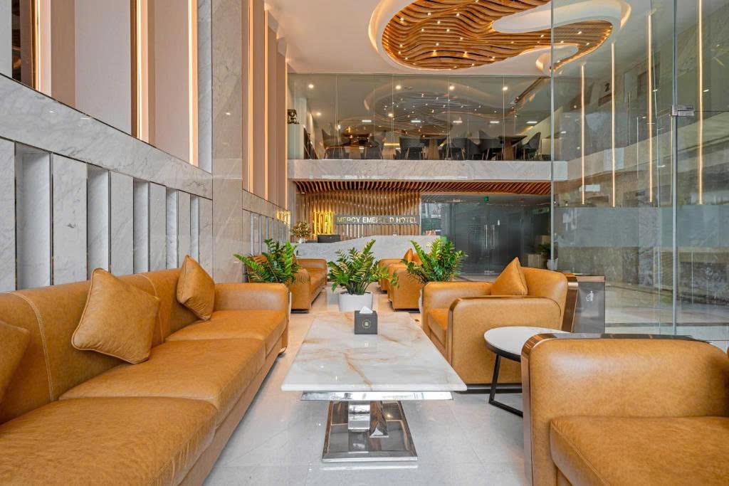 z6918088242942_451e72e33da5dc699011ea7d9f1415c5-min