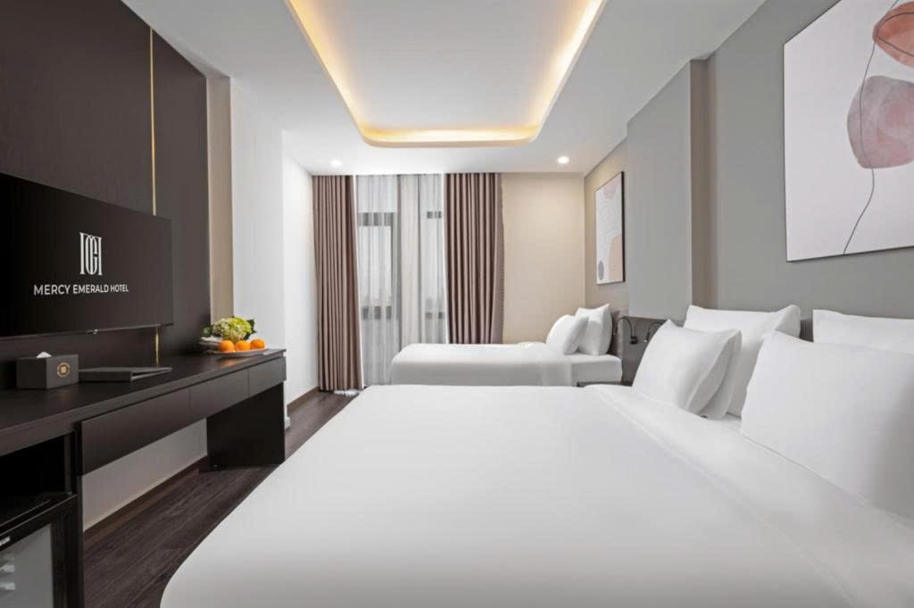 z6918088491177_232994b90491553c9ae7f8c91e1e28a6-min