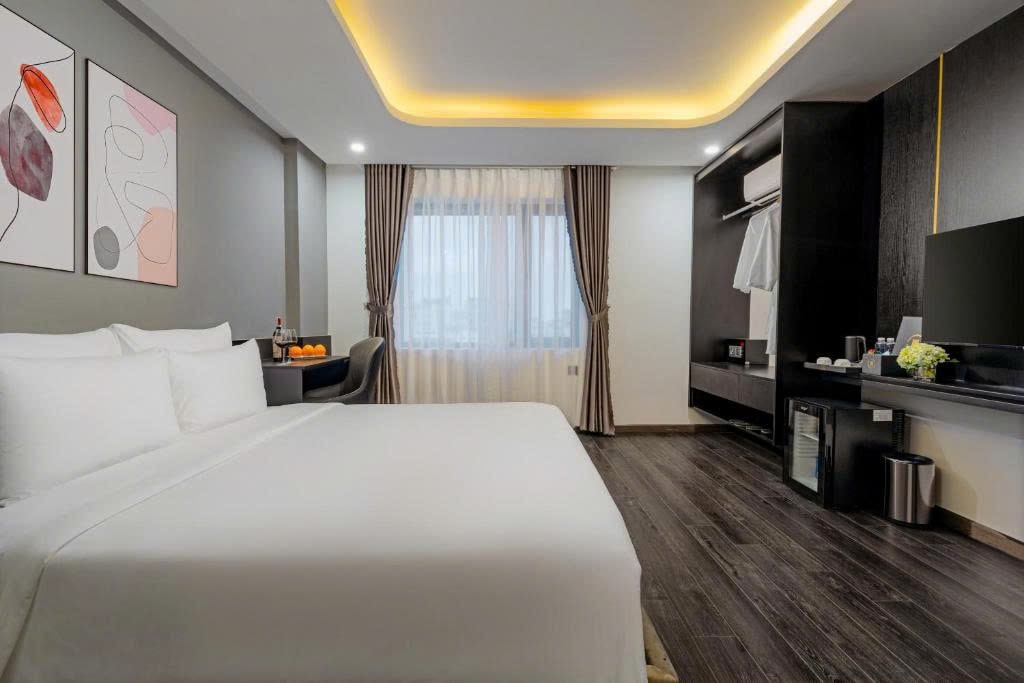 z6918088978300_9e5eed3dffbaf0a18d7f925a7e695cbf-min