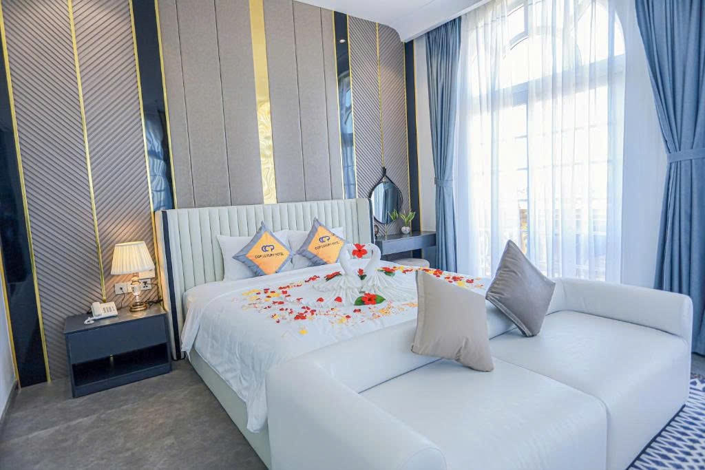 z6921527318483_5e2e6b97dc324ffd4f91d05c85b27b20-min