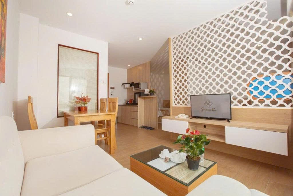 z6972353366446_5f04325b186091923661573d0a231e8c-min