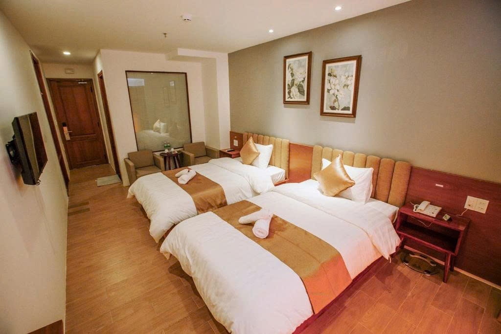 z6972353447168_1d4ba0badf56d8c139f72657055622db-min