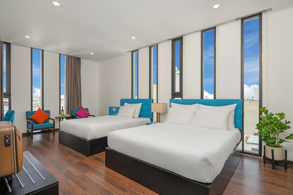 z6978825083580_79a8b2fe4b6ce141c071ab2bbcb4539a-min