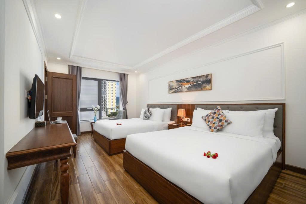 z7013026912320_b0cb7d40fe7b13aedeb194530b834554-min