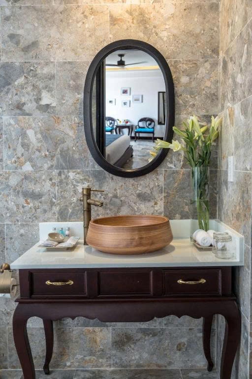 z7013028915549_b085ba49b1f30ef44b929cfe9a75bc63-min