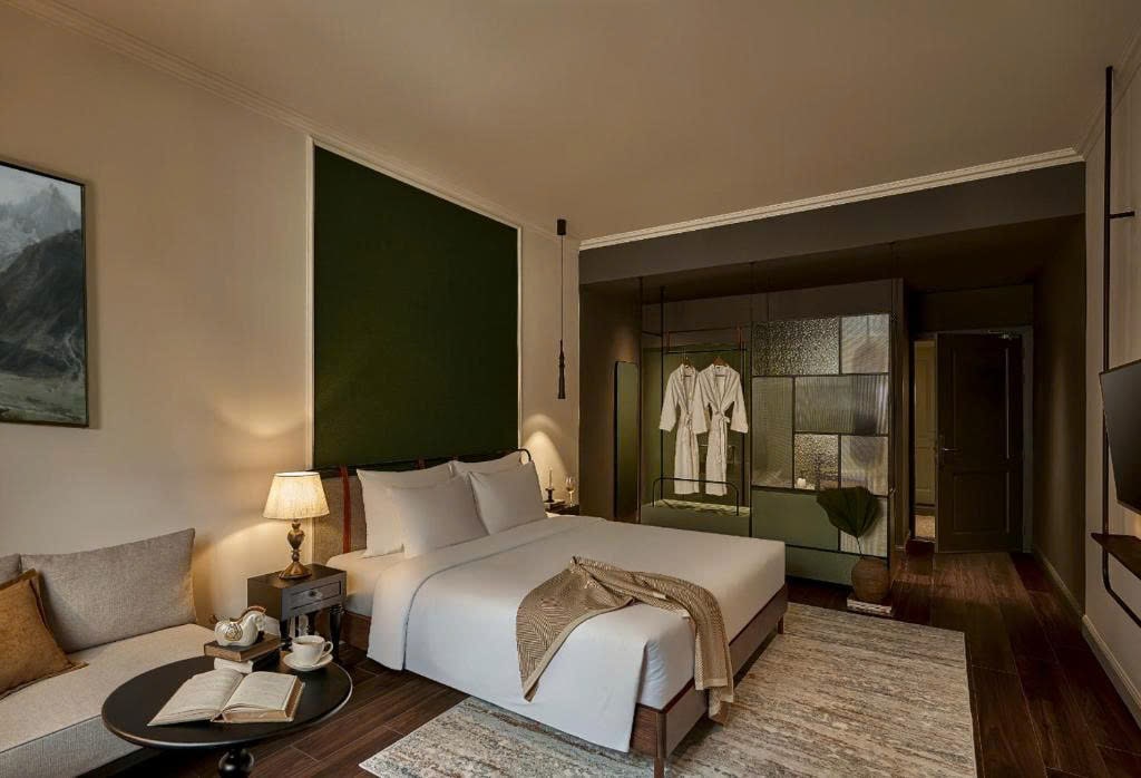 z7020203813314_50d78707210282eb40a26dd22153ce82-min