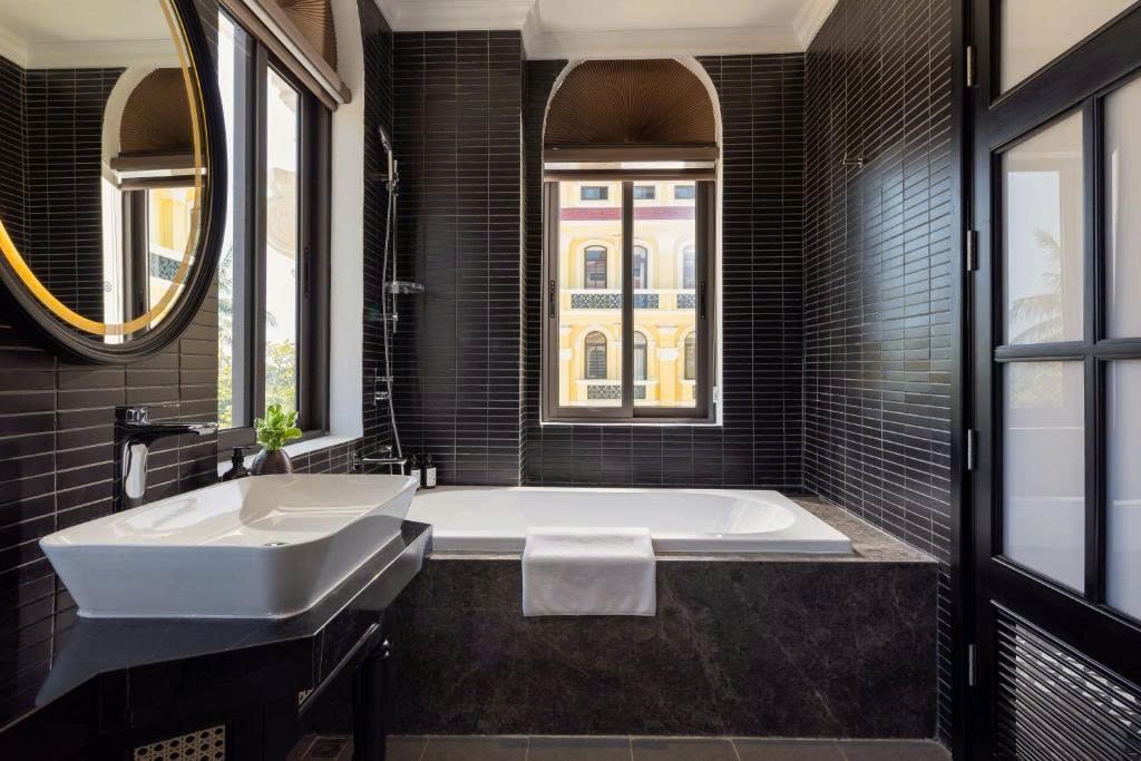 z7036937343535_e2943ab65c7dcccc3cbf5100d9db139d-min