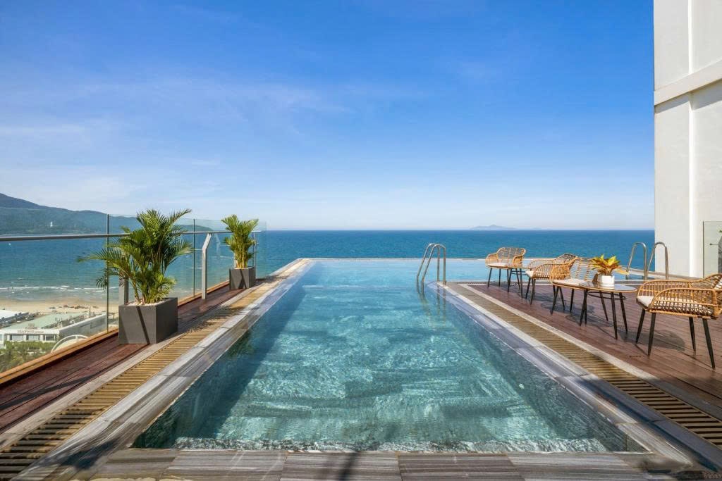 z7044223617235_6fb010c483ab32e13da0d91380d37d9e-min