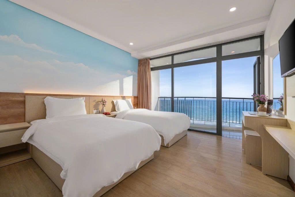 z7044224038383_a07a46c26091ae094b115a3a572c2427-min