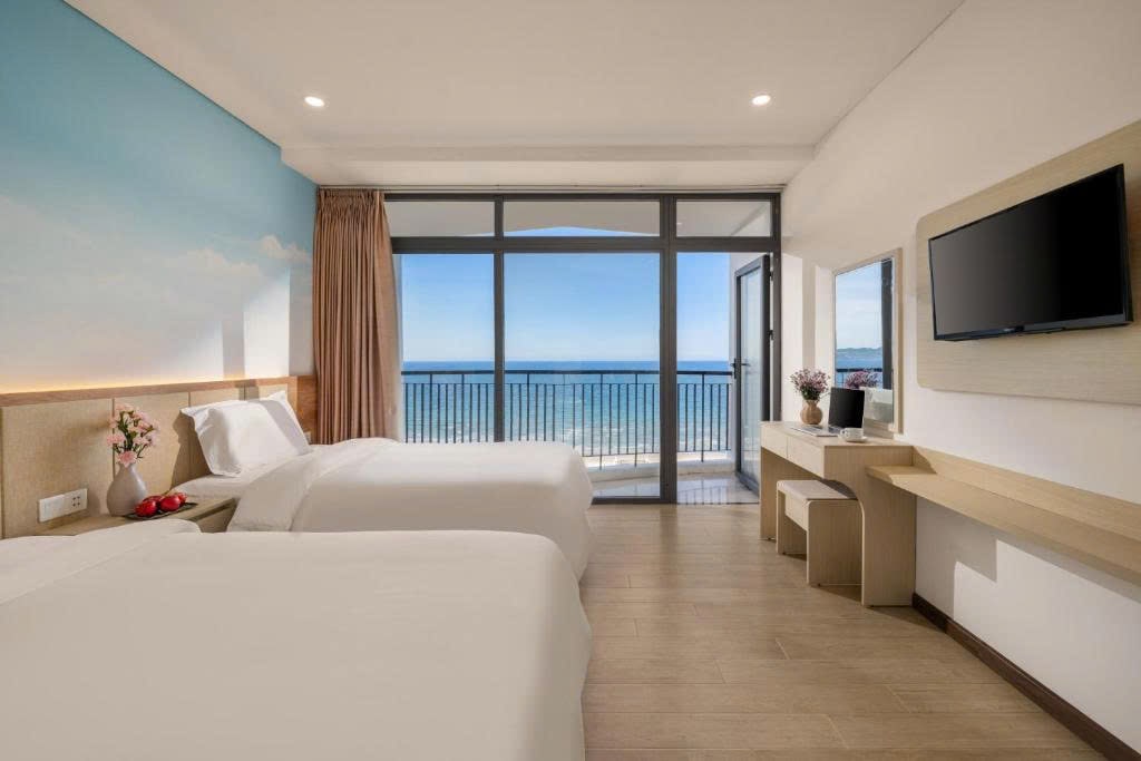 z7044224138878_6b04bcaf3dded34d4c59da6fa90e4b67-min