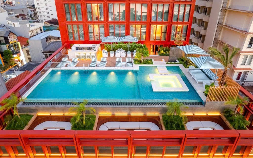 z7044226883042_63649ae2a422828ea330f56743921f31-min