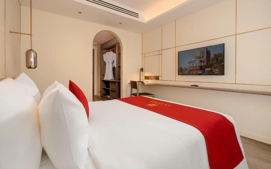 z7044227966910_b0ae76535f4e9148dca3c69f56031566-min