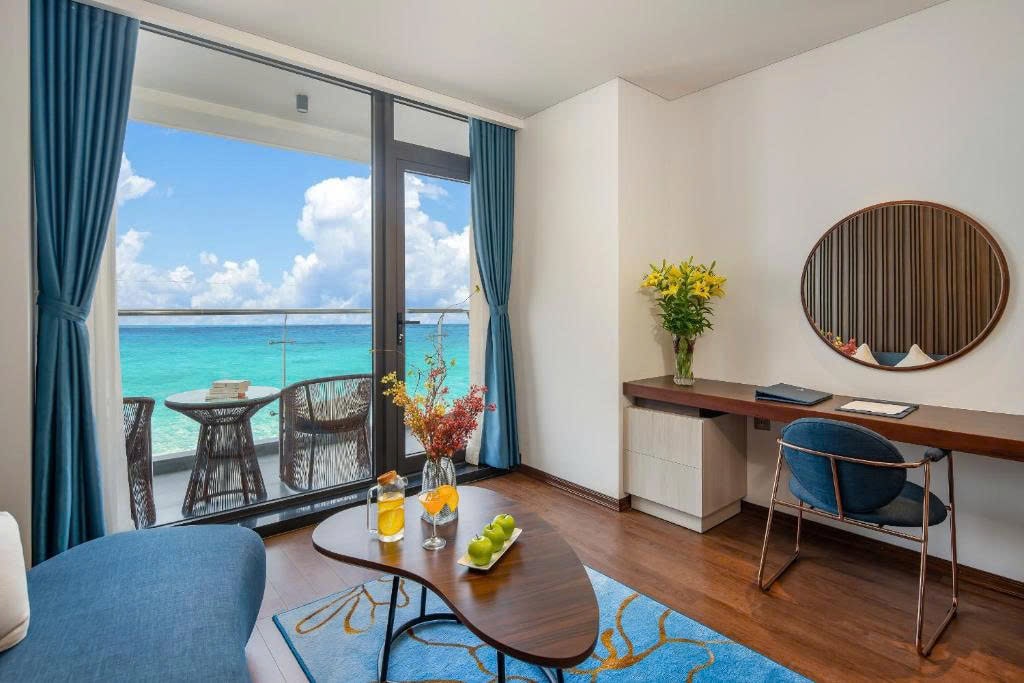 z7062075282798_51bf39f316cdb993bc5c74db76da18e9-min