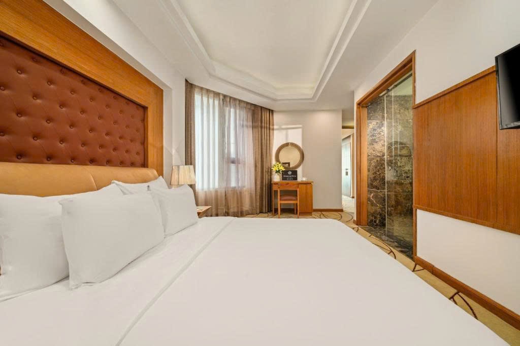 z7089495365119_ed79864746e8ca32761c1e7c1030fd6c-min