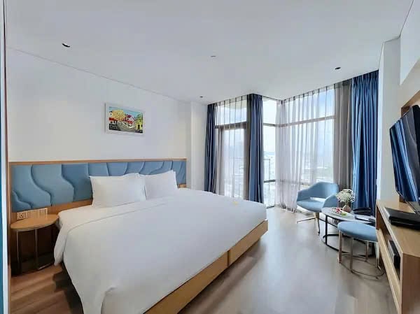 z7093420040480_99c06da5de3d0d46a883b74f19f245cd-min