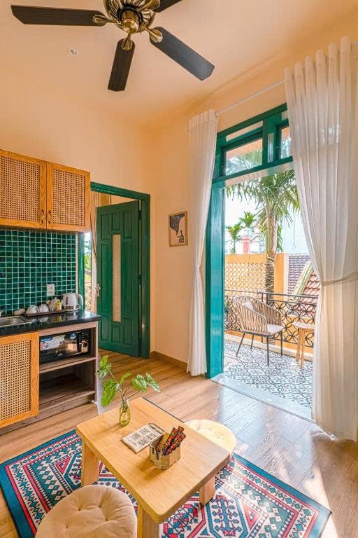 z7135192067342_9ff6c7477c5d2193f3beeeb52e1624ee-min