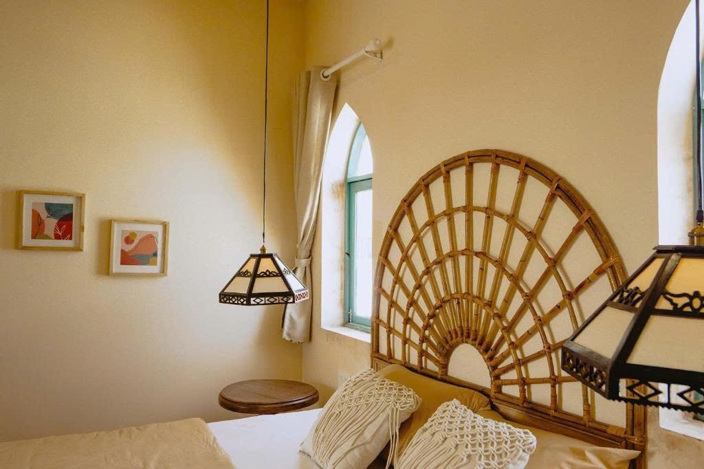 z7135192593612_1b10fa5dfd25aca8d322e77f1997f92a-min