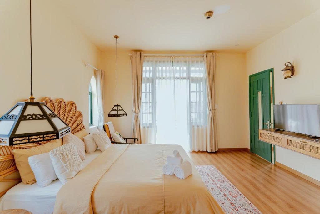 z7135192593622_02ef372cff50f85acf4c42641e58c825-min