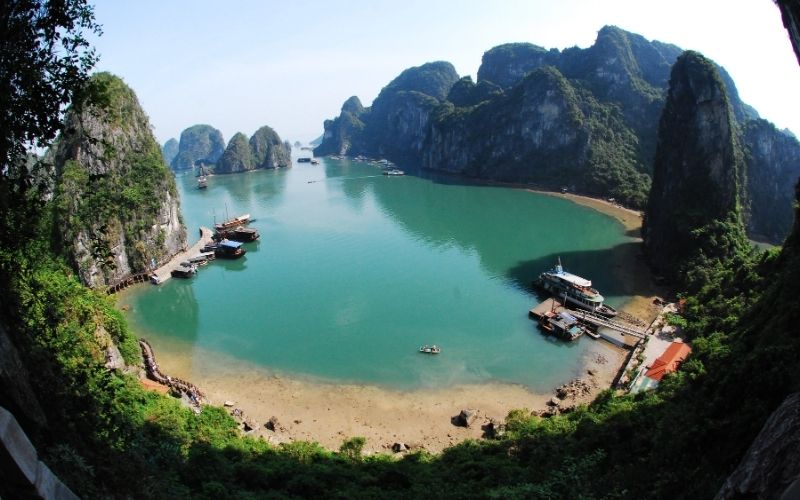 Cát Bà - Hòn Đảo Khiến Người Ta Muốn Sống Chậm Lại