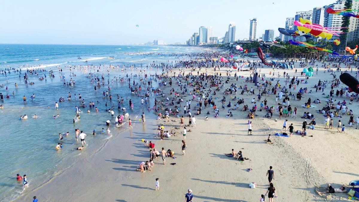 Lễ Hội Tận Hưởng Đà Nẵng 2026 - Hòa Mình Vào Mùa Hè Sôi Động Của Thành Phố Biển