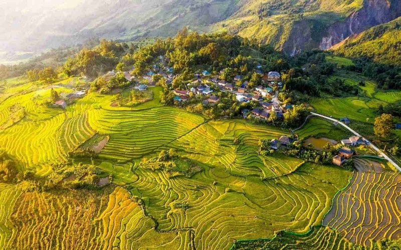 Y Tý - Những Mái Nhà Đất Giữa Biển Mây Vùng Cao