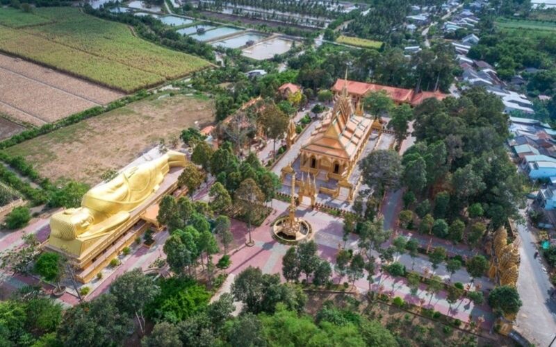 Khám Phá Trà Vinh: Chùa Khmer, Ao Bà Om Và Vẻ Bình Yên Miền Biển
